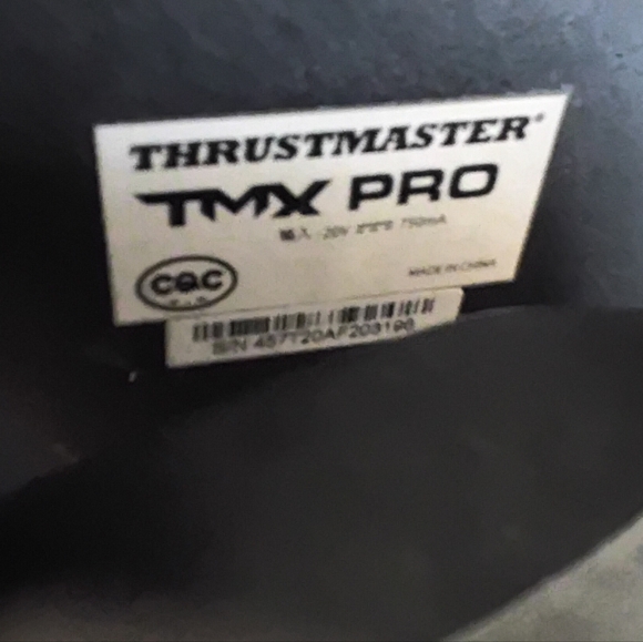 Thrustmaster TMX PRO Racing Wheel - Picture 2 of 12